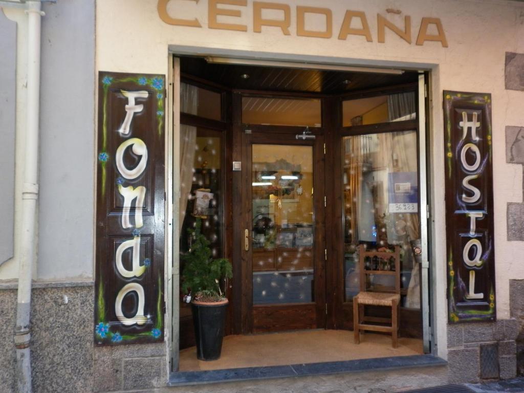 ホテルFonda Cerdanya プッチェルダー エクステリア 写真
